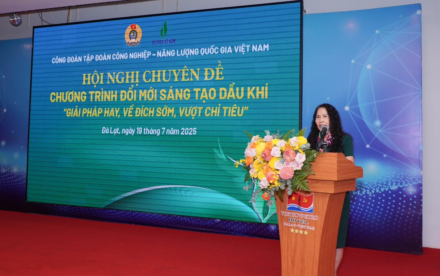 Công đoàn Petrovietnam: Khơi nguồn trí tuệ, thúc đẩy đổi mới sáng tạo Công đoàn Petrovietnam: Khơi nguồn trí tuệ, thúc đẩy đổi mới sáng tạo