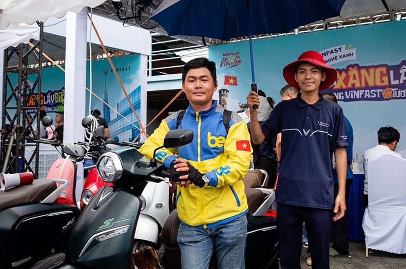 TP HCM: Giới tài xế công nghệ chủ động đổi xe điện tại sự kiện “Đổi xăng lấy điện”