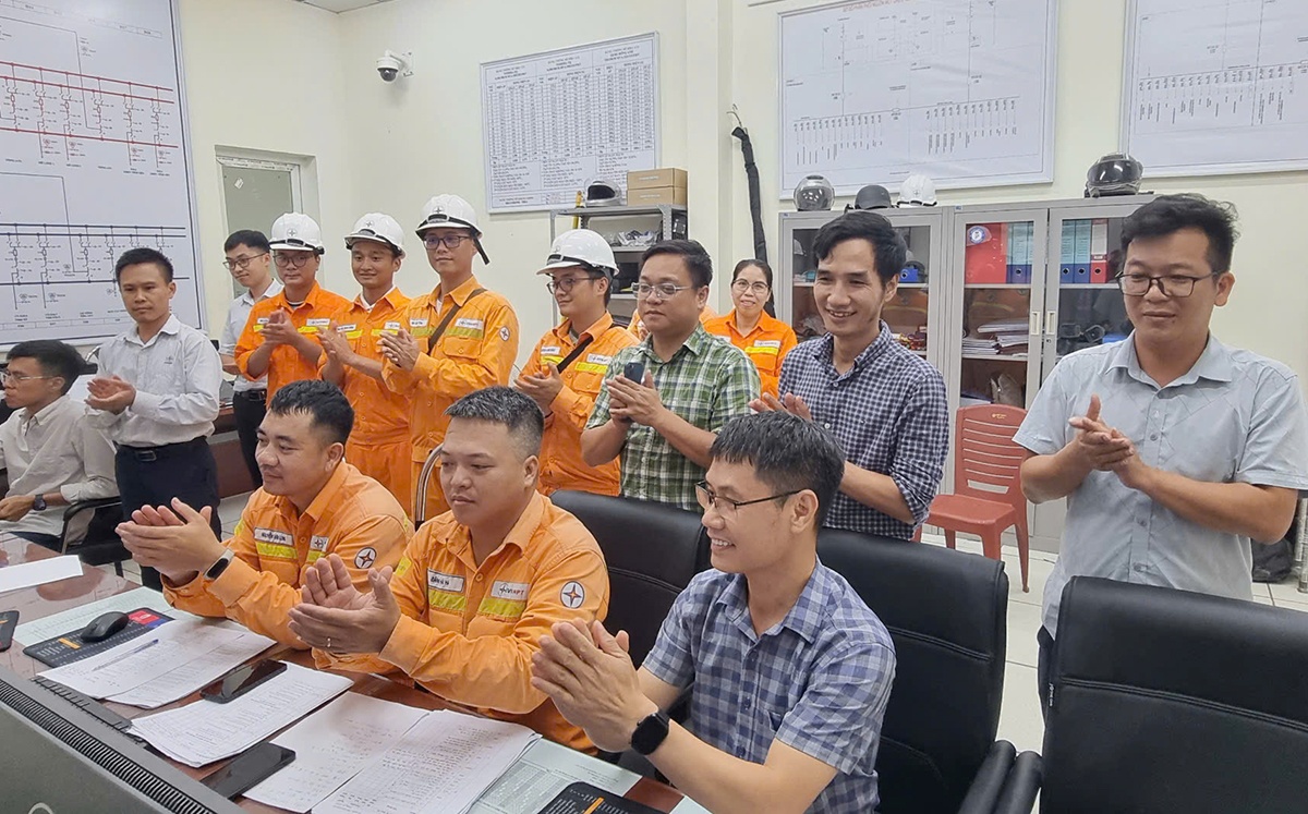 Đóng điện Dự án Trạm biến áp 500kV Vĩnh Yên và đường dây đấu nối