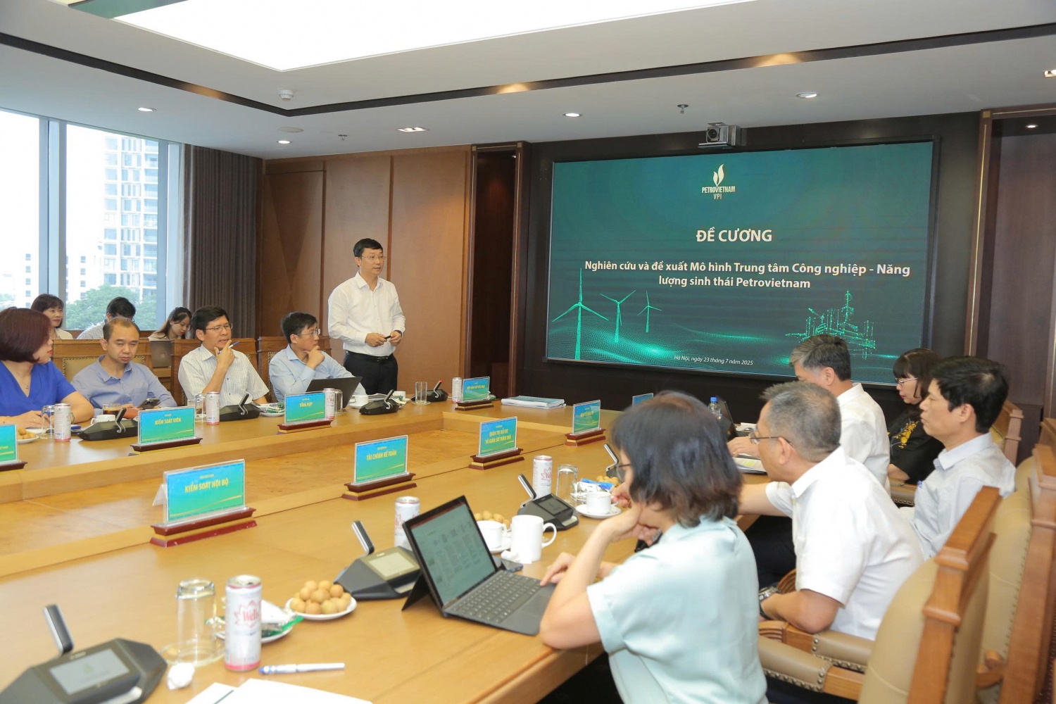 Chủ tịch HĐTV Lê Mạnh Hùng: Trung tâm công nghiệp năng lượng sinh thái là động lực sống còn của Petrovietnam