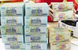 Điểm tin ngân hàng ngày 24/7: Tiền gửi tiếp tục chảy vào ngân hàng