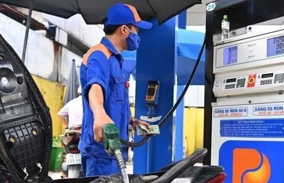 Giá xăng tiếp tục giảm từ 15h ngày 24/7
