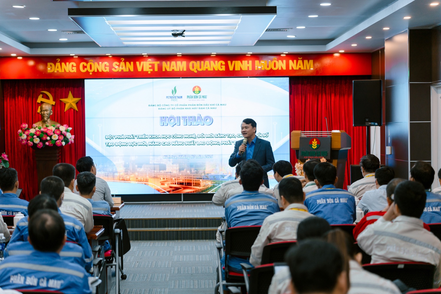 Đảng bộ bộ phận Nhà máy Đạm Cà Mau: Đổi mới sáng tạo và chuyển đổi số - động lực cho phát triển bền vững