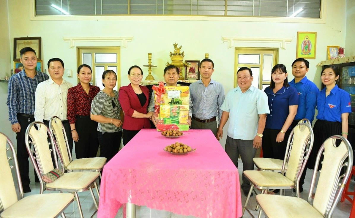 Công đoàn các đơn vị tại Dự án Long Phú 1 tri ân gia đình chính sách ở xã Đại Ngãi, TP. Cần Thơ