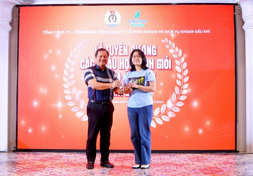PV Drilling tuyên dương, khen thưởng con em CBCNV đạt thành tích học sinh giỏi 8 năm liên tục