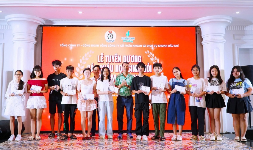 PV Drilling tuyên dương, khen thưởng con em CBCNV đạt thành tích học sinh giỏi 8 năm liên tục