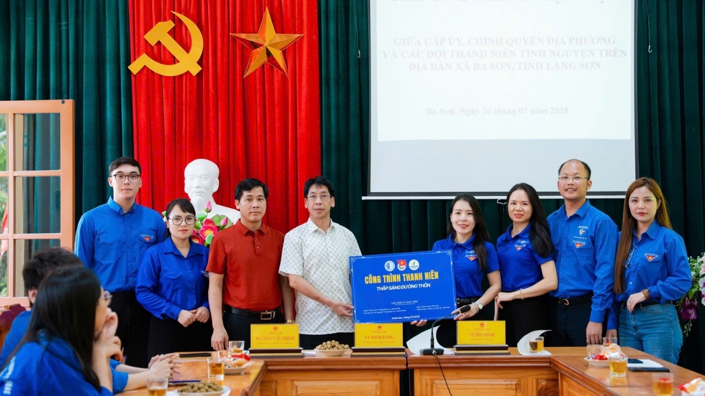 Tuổi trẻ PV Power tổ chức hành trình "Thắp sáng biên cương - Lan tỏa nghĩa tình" tại tỉnh Lạng Sơn
