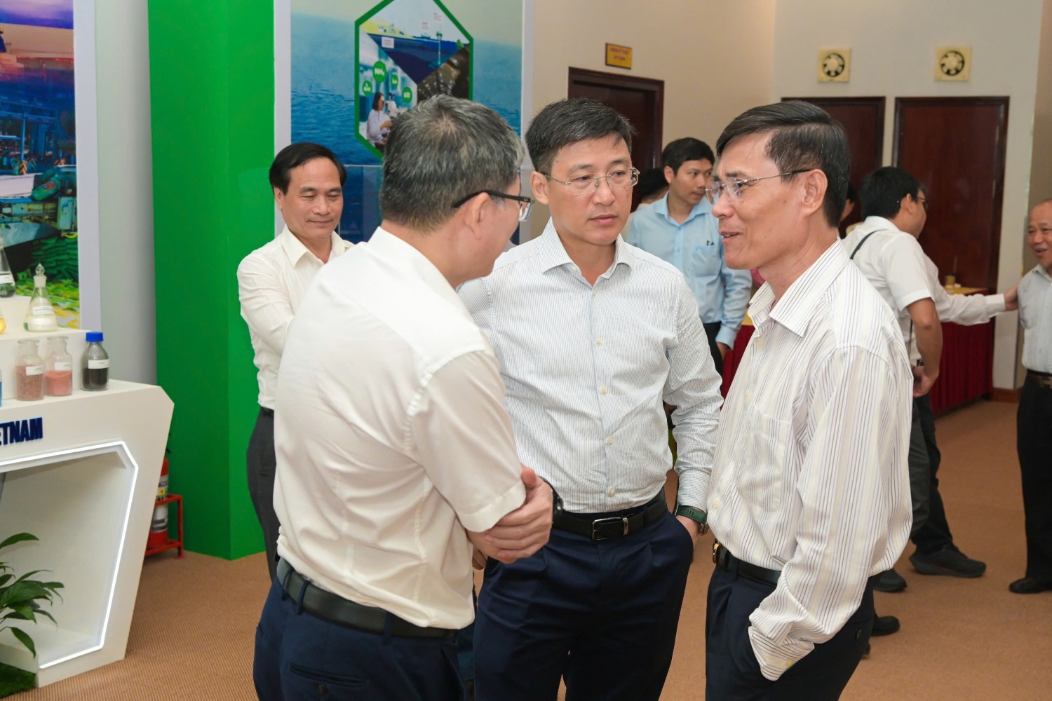 Diễn đàn Dầu khí và Năng lượng 2025: Thúc đẩy hình thành hệ sinh thái năng lượng an toàn, hội nhập Diễn đàn Dầu khí và Năng lượng 2025: Thúc đẩy hình thành hệ sinh thái năng lượng an toàn, hội nhập