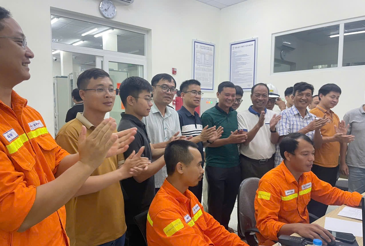 Đóng điện Trạm biến áp 220kV Dương Kinh, tăng cường đảm bảo điện cho thành phố Hải Phòng Đóng điện Trạm biến áp 220kV Dương Kinh, tăng cường đảm bảo điện cho thành phố Hải Phòng