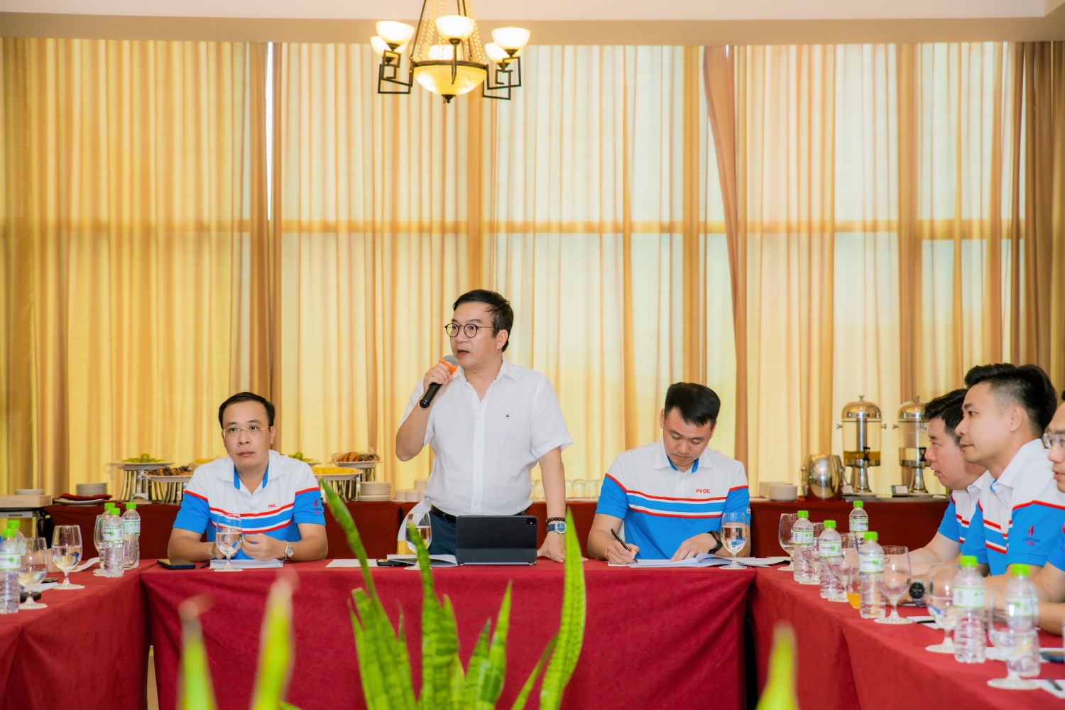 Tổng Giám đốc BSR Nguyễn Việt Thắng phát biểu tại Hội thảo chuyên đề giữa BSR và PVOIL Tổng Giám đốc BSR Nguyễn Việt Thắng phát biểu tại Hội thảo chuyên đề giữa BSR và PVOIL