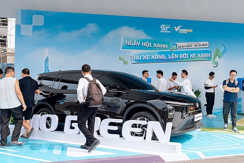 “Ngày hội xanh” đổ bộ Hà Nội: Đổi xe xăng lấy xe điện nhận ưu đãi khủng, tài xế dịch vụ hưởng lợi chưa từng có
