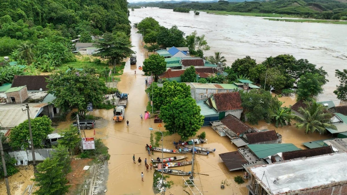 Công ty CP thuỷ điện Hủa Na và tình người nơi &quot;rốn lũ&quot;