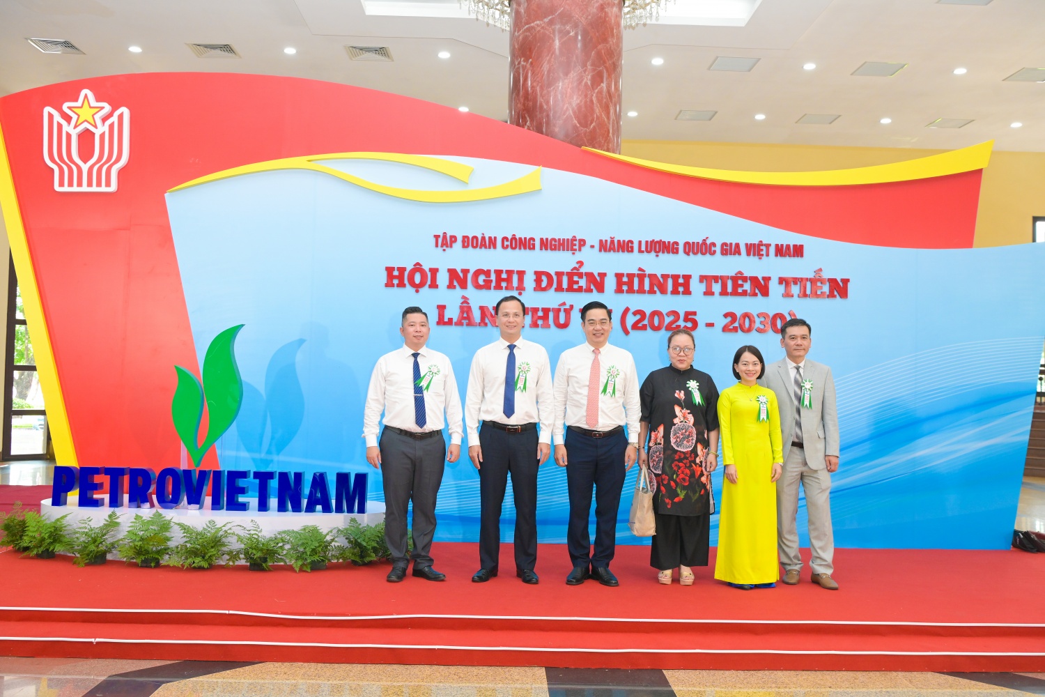 [CHÙM ẢNH] Tự hào gương sáng Petrovietnam: Hội nghị điển hình tiên tiến lần thứ VI (2025-2030)