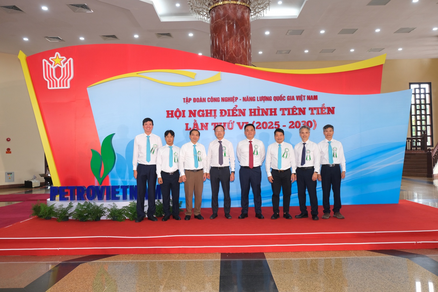 [CHÙM ẢNH] Tự hào gương sáng Petrovietnam: Hội nghị điển hình tiên tiến lần thứ VI (2025-2030)