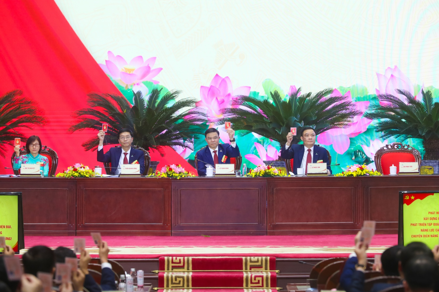 [Chùm ảnh] Hướng tới Đại hội Đảng bộ Petrovietnam lần thứ IV, nhiệm kỳ 2025–2030