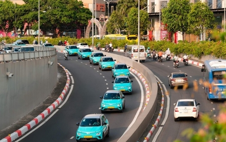 Chuyên gia lý giải “ngôi vương” tuyệt đối của Xanh SM trên thị trường taxi Việt