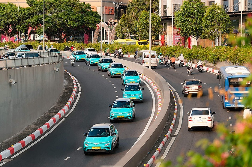 Chuyên gia lý giải “ngôi vương” tuyệt đối của Xanh SM trên thị trường taxi Việt Chuyên gia lý giải “ngôi vương” tuyệt đối của Xanh SM trên thị trường taxi Việt