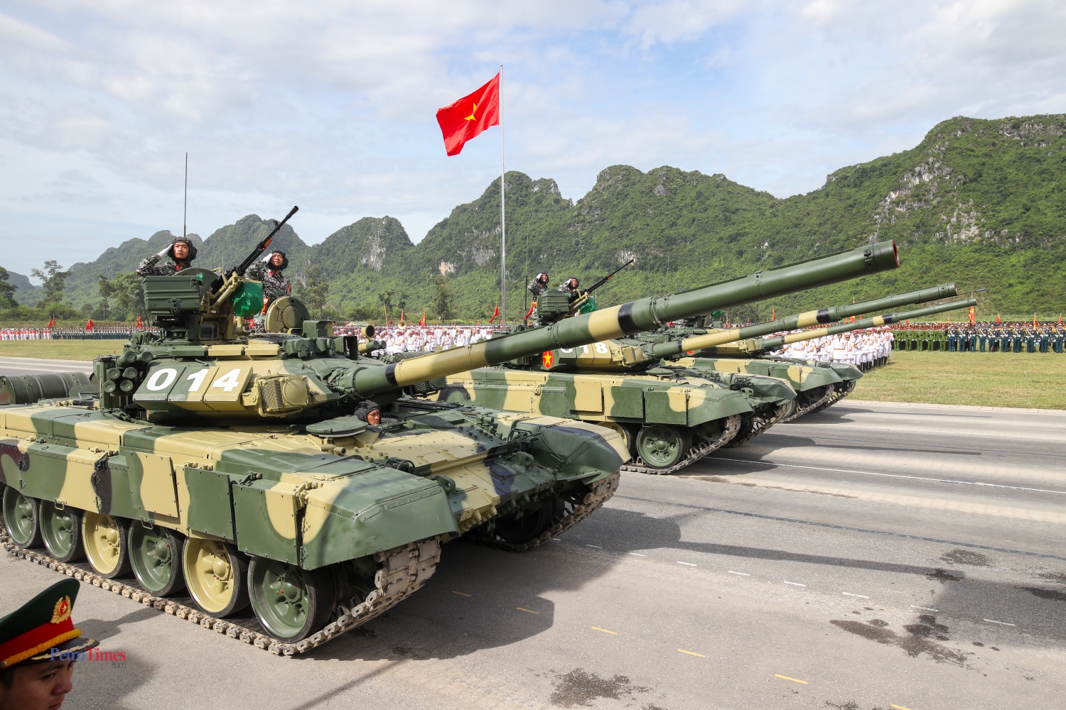 Tổng hợp luyện các lực lượng lần thứ hai: Sẵn sàng cho ngày lễ lớn Tổng hợp luyện các lực lượng lần thứ hai: Sẵn sàng cho ngày lễ lớn