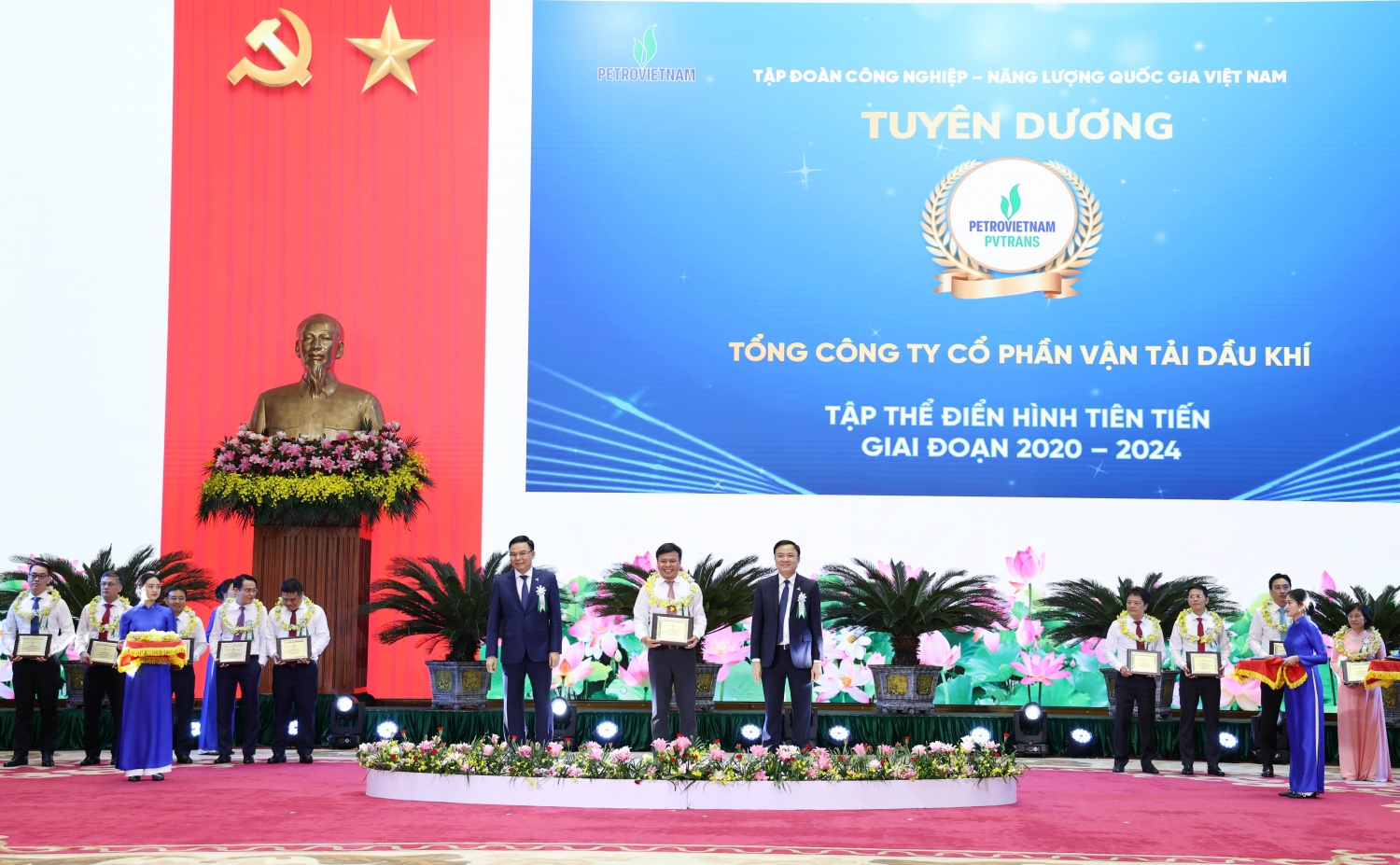PVTrans vượt thách thức, lan tỏa tinh thần thi đua yêu nước PVTrans vượt thách thức, lan tỏa tinh thần thi đua yêu nước