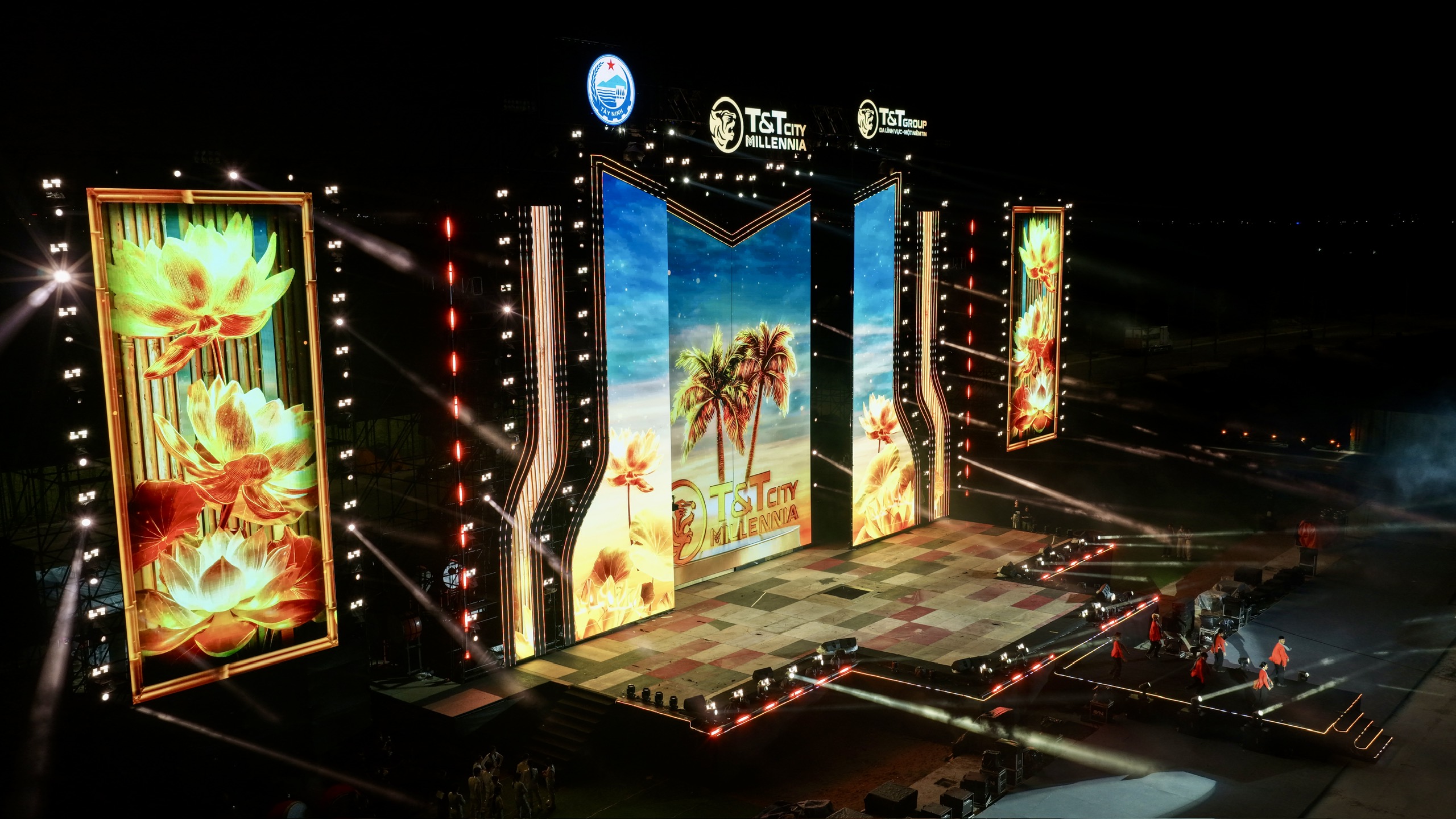 Thành phố Thiên niên kỷ T&amp;T City Millennia bừng sáng trước đại nhạc hội- Ảnh 8.