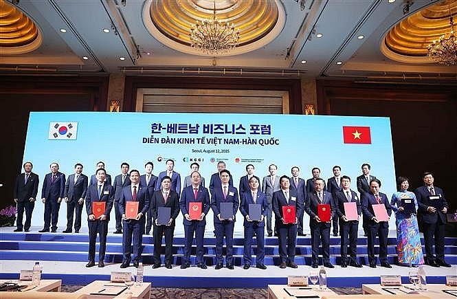Vietnamese, Korean leaders witness exchange of major cooperation documents Vietnamese, Korean leaders witness exchange of major cooperation documents