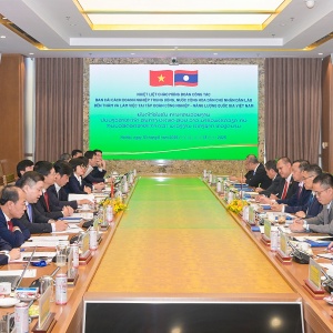 Petrovietnam đón Đoàn công tác Ban Cải cách Doanh nghiệp Trung ương Lào đến thăm và làm việc