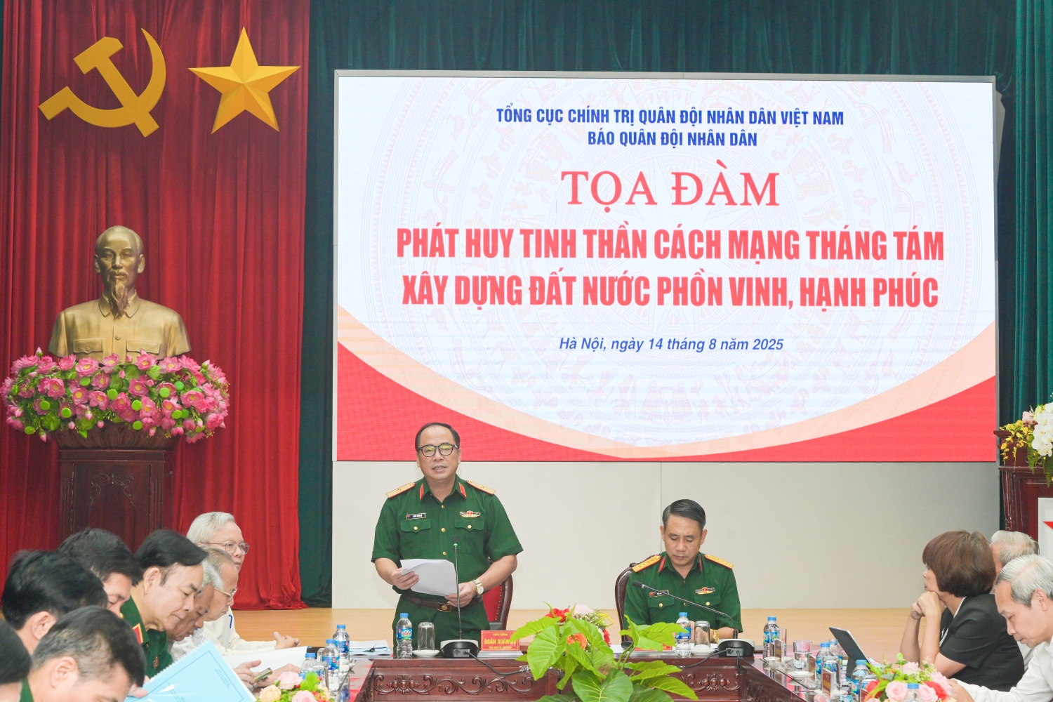 Petrovietnam phát huy di sản Cách mạng Tháng Tám, kiến tạo tương lai đất nước Petrovietnam phát huy di sản Cách mạng Tháng Tám, kiến tạo tương lai đất nước