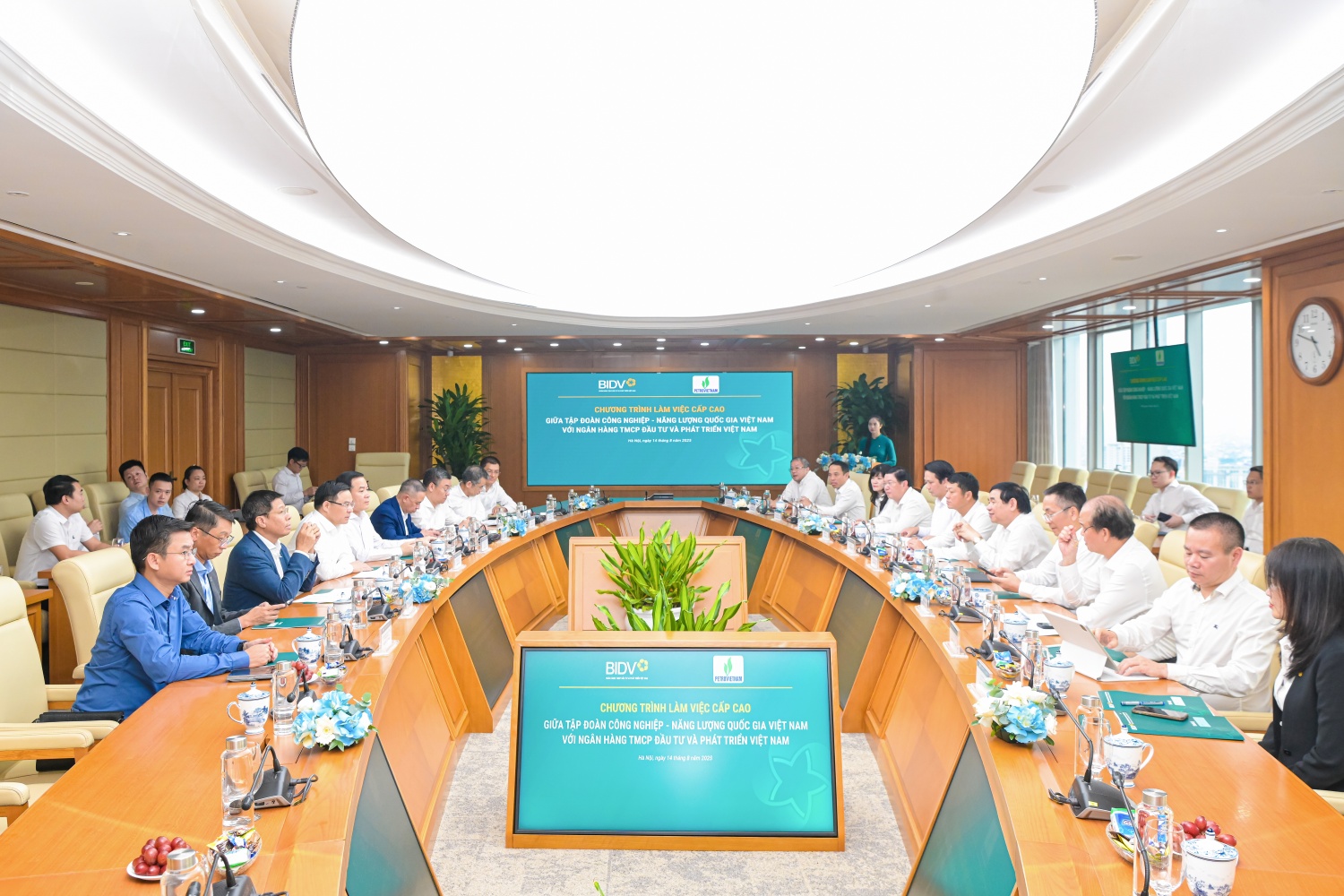 Toàn cảnh buổi làm việc Toàn cảnh buổi làm việc