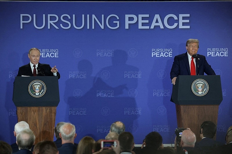 Lãnh đạo Nga - Mỹ trong cuộc họp báo. Lãnh đạo Nga - Mỹ trong cuộc họp báo.