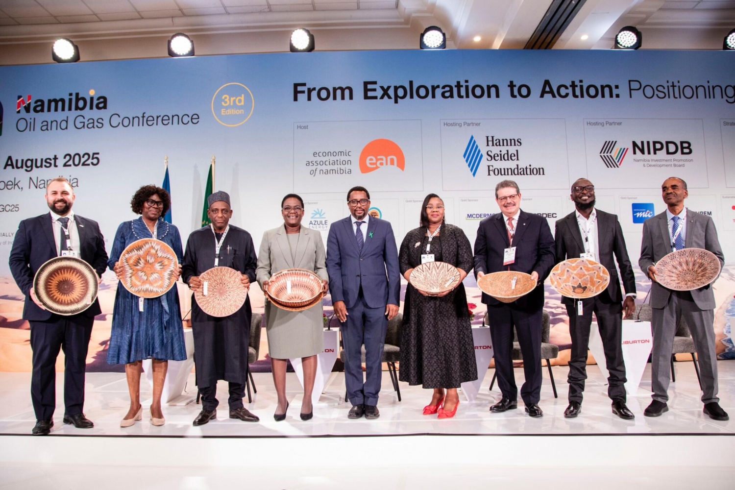 Namibia hướng tới phát triển toàn diện trong ngành dầu khí mới nổi Namibia hướng tới phát triển toàn diện trong ngành dầu khí mới nổi