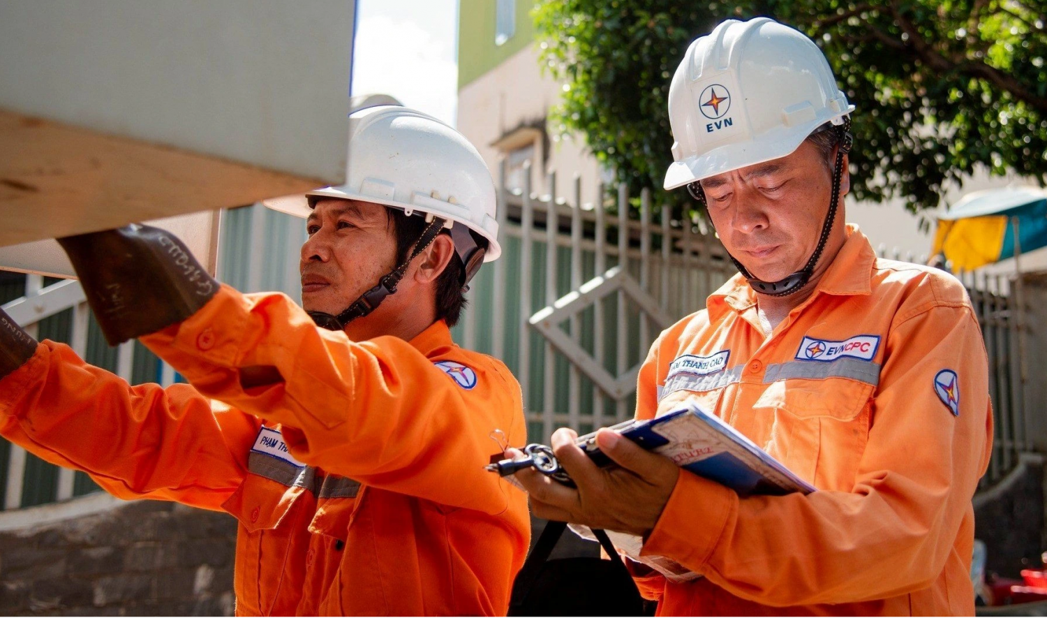 Bộ Công Thương lấy ý kiến dự thảo sửa đổi Nghị định 72 về cơ chế điều chỉnh giá điện Bộ Công Thương lấy ý kiến dự thảo sửa đổi Nghị định 72 về cơ chế điều chỉnh giá điện