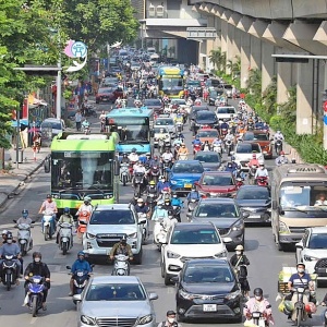 Hà Nội tổng rà soát phương tiện cá nhân, chuẩn bị lộ trình “xanh hóa” giao thông