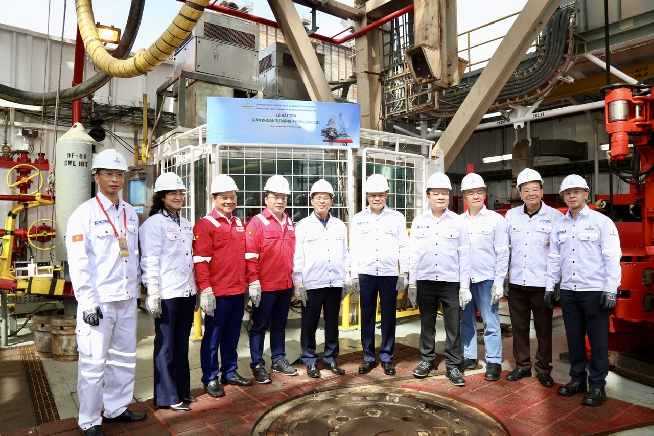 PV Drilling tổ chức Lễ đặt tên giàn khoan tự nâng PV DRILLING VIII PV Drilling tổ chức Lễ đặt tên giàn khoan tự nâng PV DRILLING VIII
