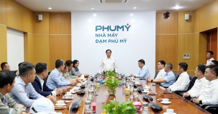Phó Thủ tướng Bùi Thanh Sơn thăm và làm việc tại Nhà máy Đạm Phú Mỹ
