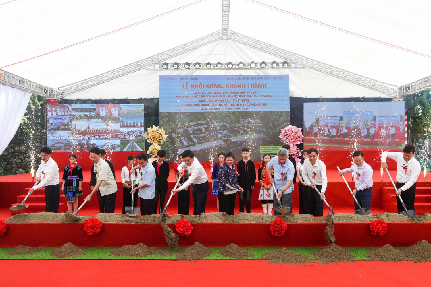 [Chùm ảnh] Petrovietnam đồng hành xây dựng Trường phổ thông Dân tộc nội trú TH & THCS Phong Thổ, tỉnh Lai Châu