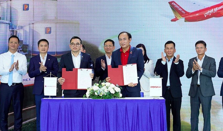 Vietjet hợp tác cùng Petrolimex sử dụng nhiên liệu SAF