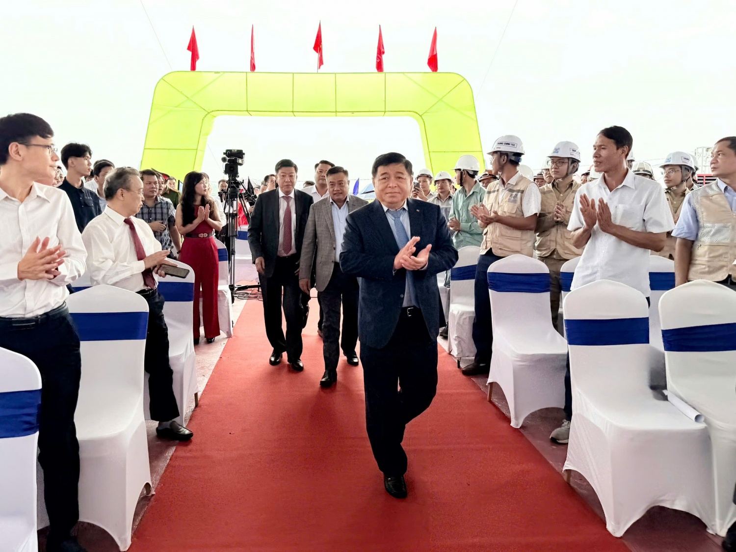 Khởi công, khánh thành 250 công trình tiêu biểu trên cả nước chào mừng Cách mạng tháng Tám và Quốc khánh 2/9