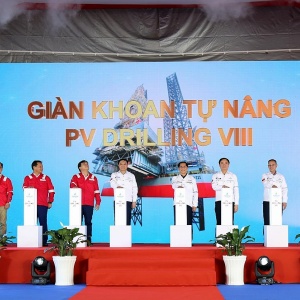[VIDEO] PV Drilling tổ chức Lễ đặt tên giàn khoan tự nâng PV DRILLING VIII