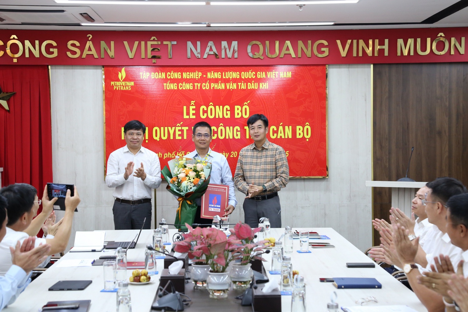 PVTrans công bố Nghị quyết công tác cán bộ Ông Lê Mạnh Tuấn được bổ nhiệm giữ chức Thành viên HĐQT PVTrans