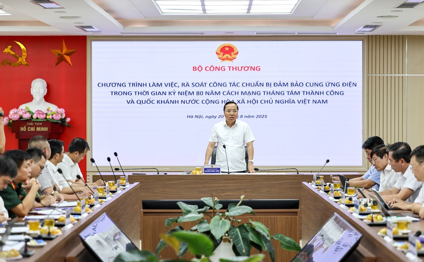 Không được để xảy ra sai sót trong công tác cấp điện dịp Quốc khánh 2/9