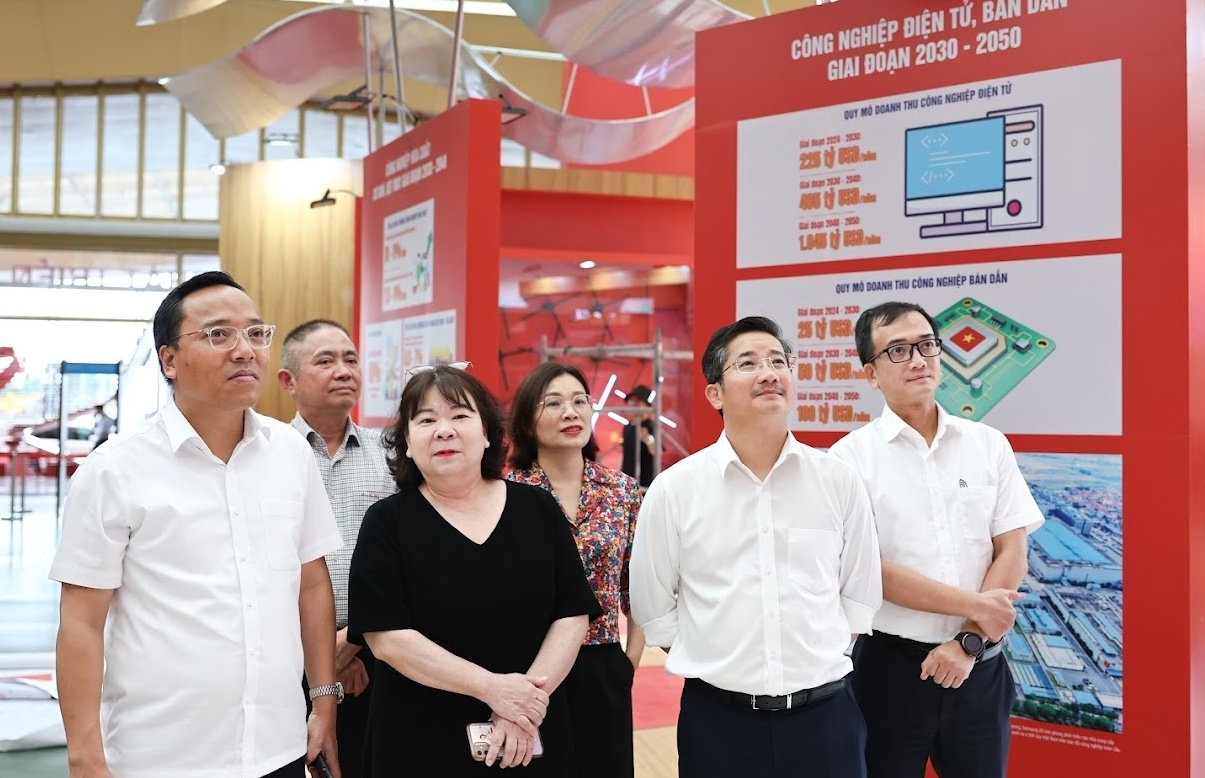 Không được để xảy ra sai sót trong công tác cấp điện dịp Quốc khánh 2/9