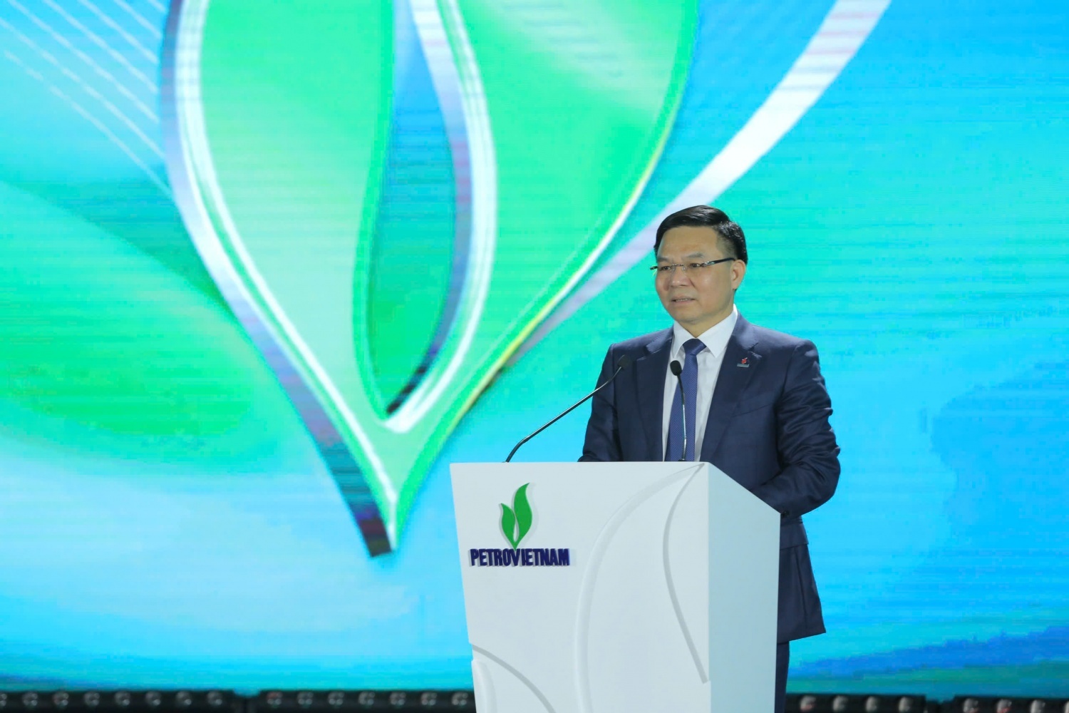 Lê Mạnh Hùng cũng chỉ ra 6 động lực tăng trưởng chủ yếu trong năm 2025 Lê Mạnh Hùng cũng chỉ ra 6 động lực tăng trưởng chủ yếu trong năm 2025