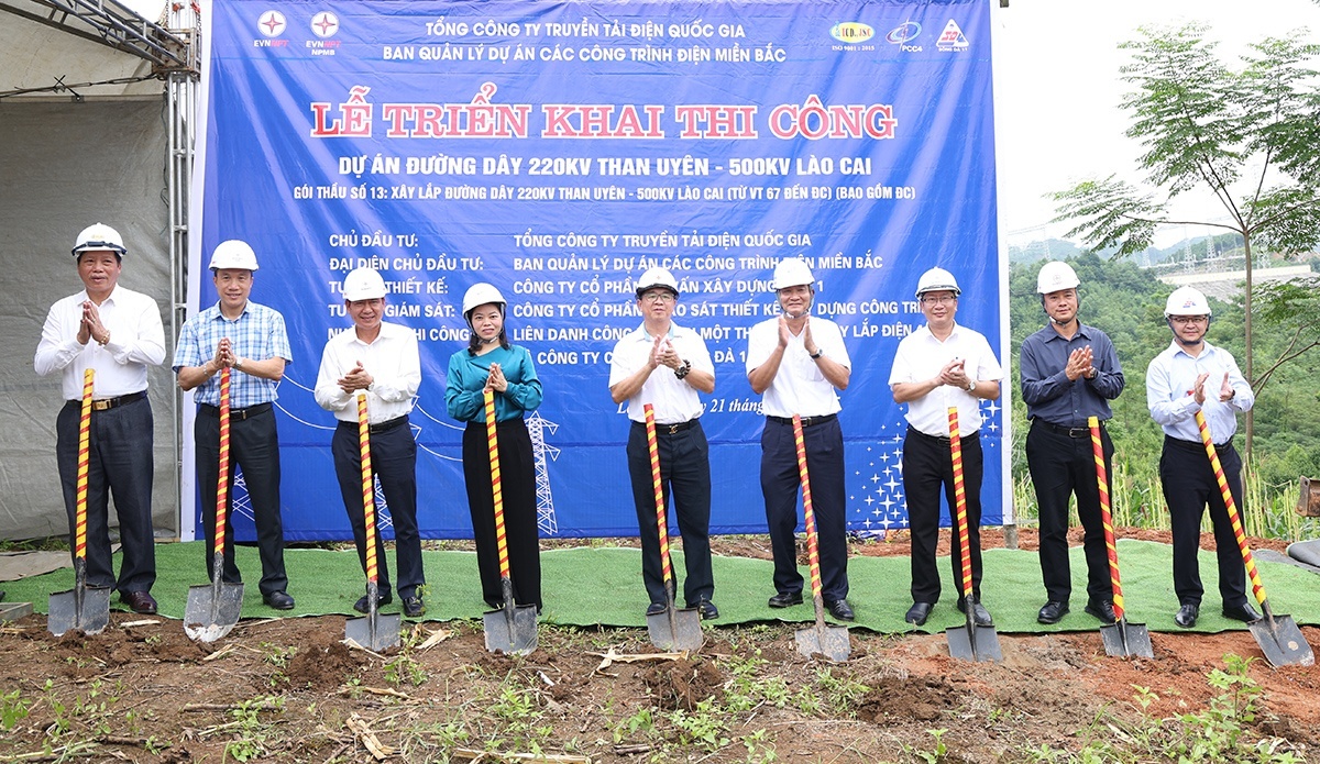 Triển khai thi công Dự án đường dây 220kV Than Uyên - Lào Cai chào mừng 80 năm Quốc khánh