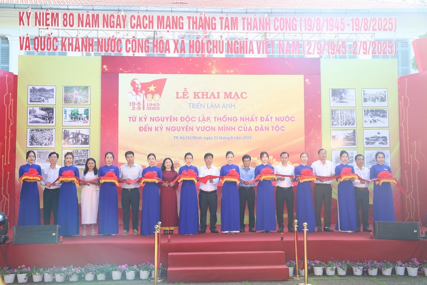 Triển lãm ảnh kỷ niệm 80 năm Cách mạng Tháng Tám và Quốc khánh 2/9: Hào hùng quá khứ, rực rỡ tương lai