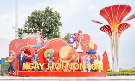 Triển lãm “80 năm có một” hé lộ những hình ảnh đầu tiên, nhà nhà lên lịch đi đu “đại lễ quốc gia”