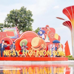 Triển lãm “80 năm có một” hé lộ những hình ảnh đầu tiên, nhà nhà lên lịch đi đu “đại lễ quốc gia”