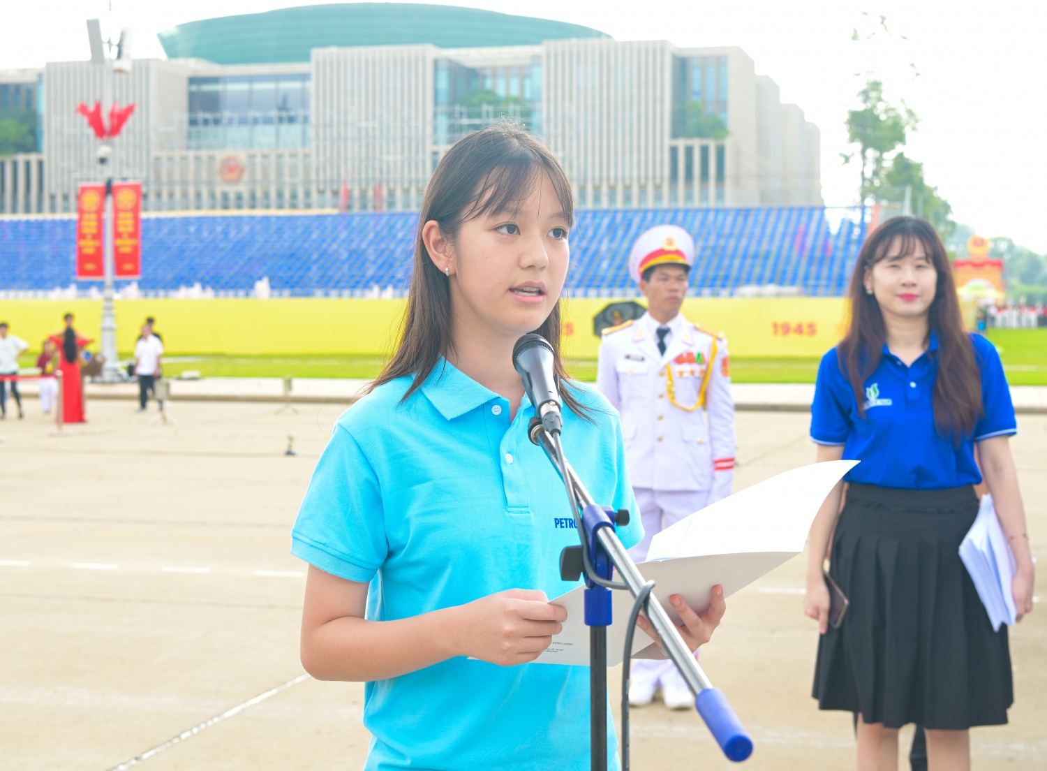 Petrovietnam tổ chức Lễ báo công dâng Bác, tuyên dương các học sinh đạt thành tích cao Petrovietnam tổ chức Lễ báo công dâng Bác, tuyên dương các học sinh đạt thành tích cao
