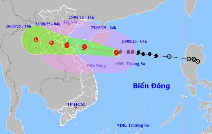 Bão số 5 tiếp tục tăng cấp, tiến nhanh vào miền Trung