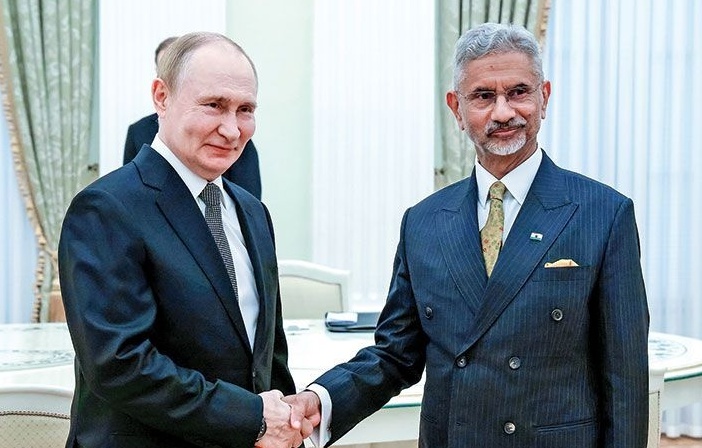 Dầu mỏ và canh bạc sống còn của Ấn Độ