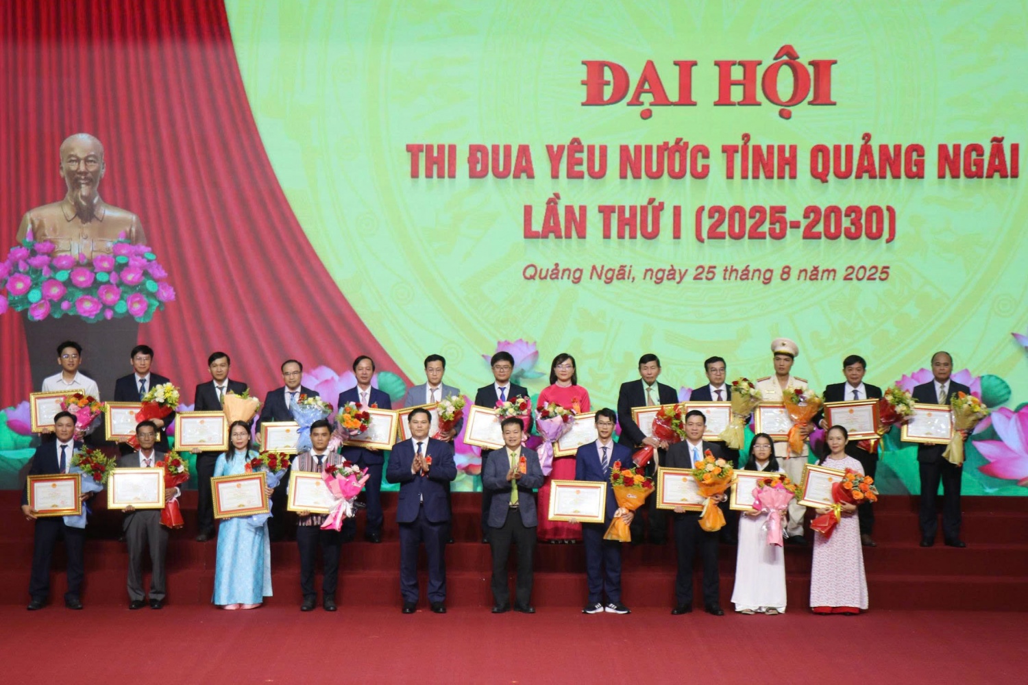 BSR vinh dự nhận bằng khen trong Phong trào thi đua yêu nước của UBND tỉnh Quảng Ngãi BSR vinh dự nhận bằng khen trong Phong trào thi đua yêu nước của UBND tỉnh Quảng Ngãi